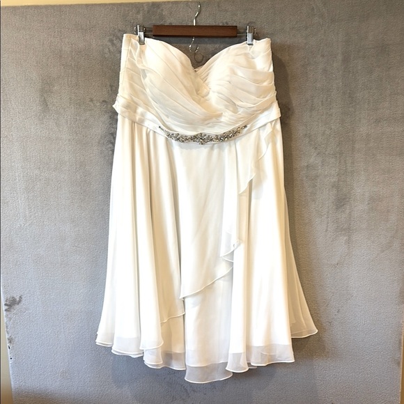Pageant Prom Event White Strapless Rhinestone Waist back Zip Sz 14 - Picture 1 of 7
